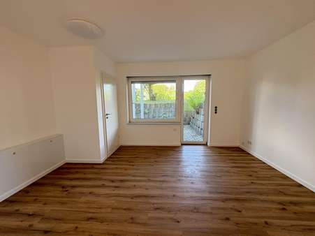 Wohn-Essbereich - Souterrain-Wohnung in 56179 Niederwerth mit 52m² kaufen