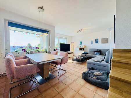 Wohnbereich - Etagenwohnung in 56076 Koblenz mit 68m² kaufen