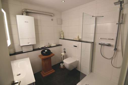 Badezimmer Badezimmer - Etagenwohnung in 56068 Koblenz mit 135m² kaufen