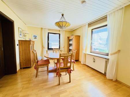Esszimmer - Zweifamilienhaus in 56321 Rhens mit 242m² kaufen