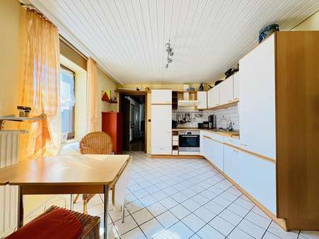 Obergeschoss Küche - Zweifamilienhaus in 56321 Rhens mit 242m² kaufen