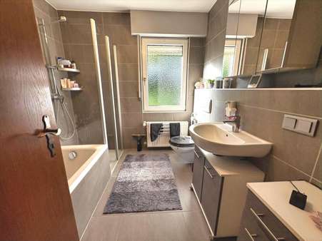 Badezimmer Badezimmer - Einfamilienhaus in 56170 Bendorf mit 138m² kaufen