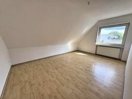Zimmer - Mehrfamilienhaus in 56332 Wolken mit 267m² kaufen