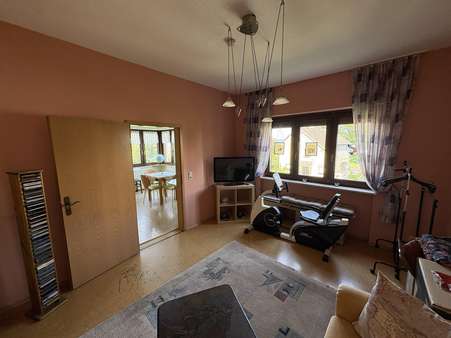 Zimmer Erdgeschoss - Einfamilienhaus in 56076 Koblenz mit 155m² kaufen