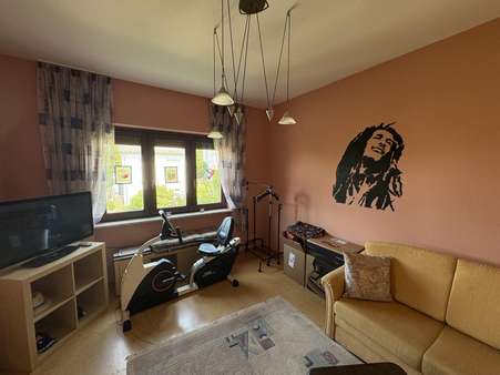 Zimmer Erdgeschoss - Einfamilienhaus in 56076 Koblenz mit 155m² kaufen