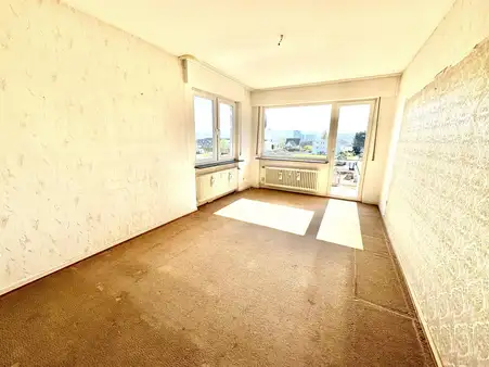 Großzügige Wohnung auf zwei Etagen mit Balkon und Garage in ansprechender Lage!
