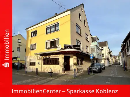 Vielseitige Kapitalanlage: Mehrfamilienhaus mit vier Wohneinheiten und Ladenlokal in zentraler Lage!