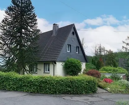 Preisreduzierung - Gemütliches Wohnhaus mit idyllischem Gartengrundstück 