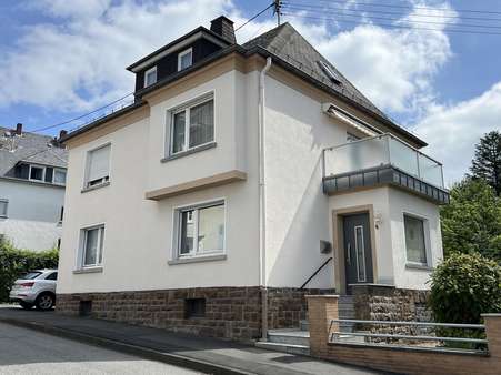 Straßenansicht - Einfamilienhaus in 57610 Altenkirchen mit 160m² kaufen