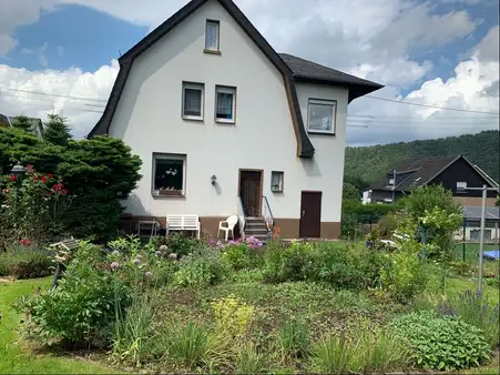Gepflegtes Einfamilienhaus mit sonnigem Gartengrundstück in guter Wohnlage 