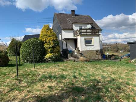 Seitenansicht - Einfamilienhaus in 57518 Steineroth mit 130m² kaufen