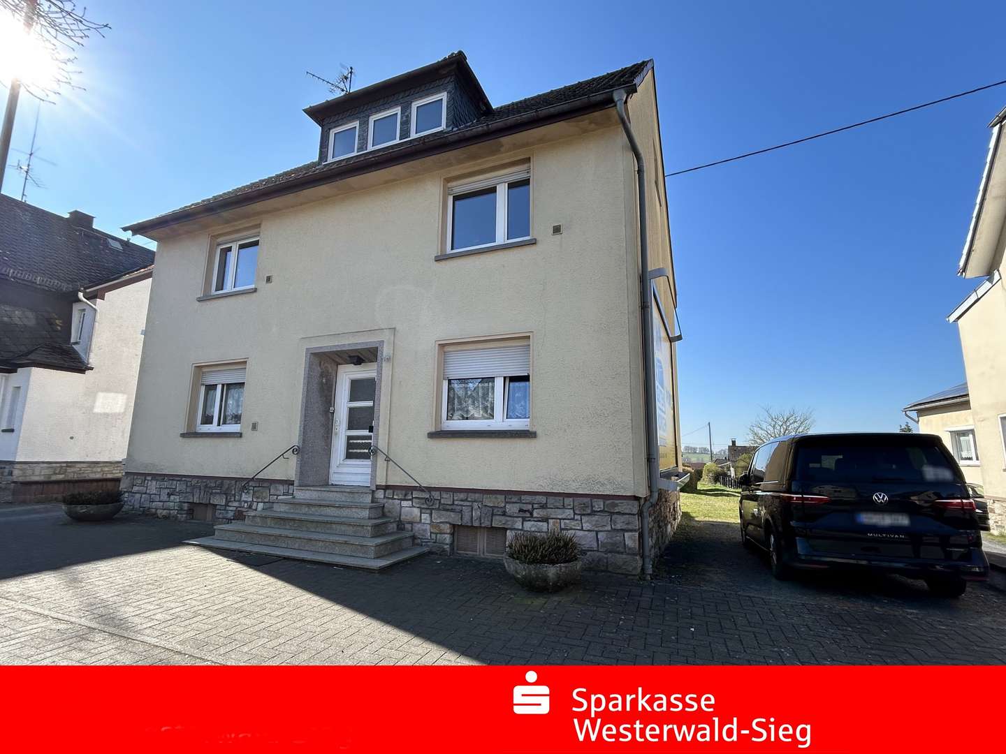 Straßenansicht Straßenansicht - Zweifamilienhaus in 57635 Weyerbusch mit 150m² kaufen