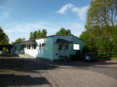 Vorderansicht - Halle in 57647 Nistertal mit 255m² kaufen