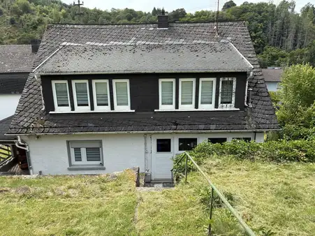 Solides familienfreundliches Einfamilienhaus Nähe Betzdorf 