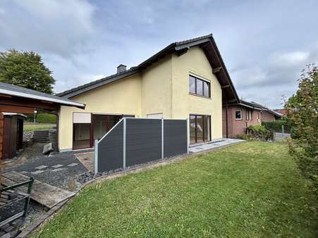 Rückansicht - Einfamilienhaus in 57587 Birken-Honigsessen mit 156m² kaufen
