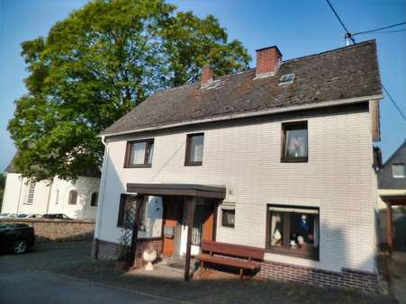 Vorderansicht Vorderansicht - Einfamilienhaus in 57627 Hachenburg mit 130m² kaufen