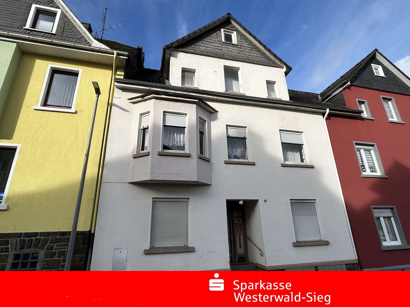 Straßenansicht - Zweifamilienhaus in 57537 Wissen mit 198m² kaufen