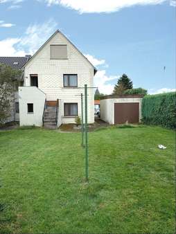 Gartenansicht - Doppelhaushälfte in 57580 Gebhardshain mit 169m² kaufen