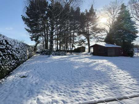 Blick in den Garten - Bungalow in 53560 Vettelschoß mit 108m² kaufen