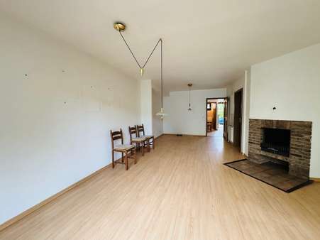 Wohn-/Essbereich - Reihenmittelhaus in 53119 Bonn mit 119m² kaufen