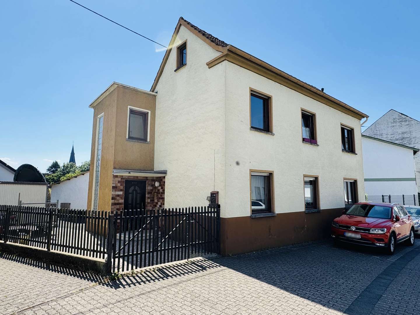 Außenansicht Außenansicht - Zweifamilienhaus in 56566 Neuwied mit 173m² kaufen