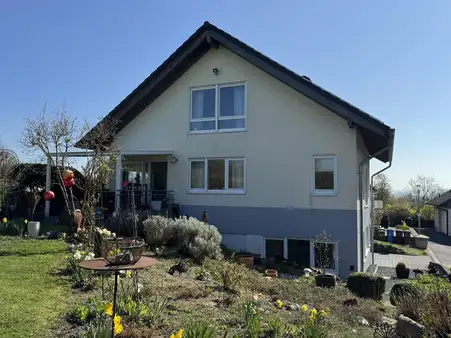 Freistehendes Anwesen mit Stil und Nachhaltigkeit in Bestlage!