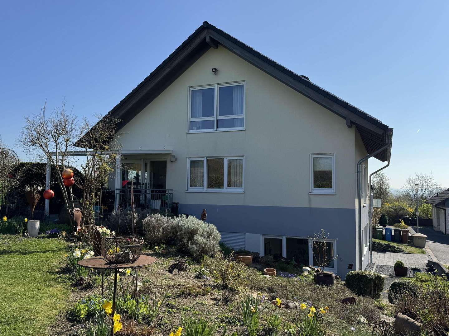 Rückansicht Haus - Einfamilienhaus in 56564 Neuwied mit 228m² kaufen