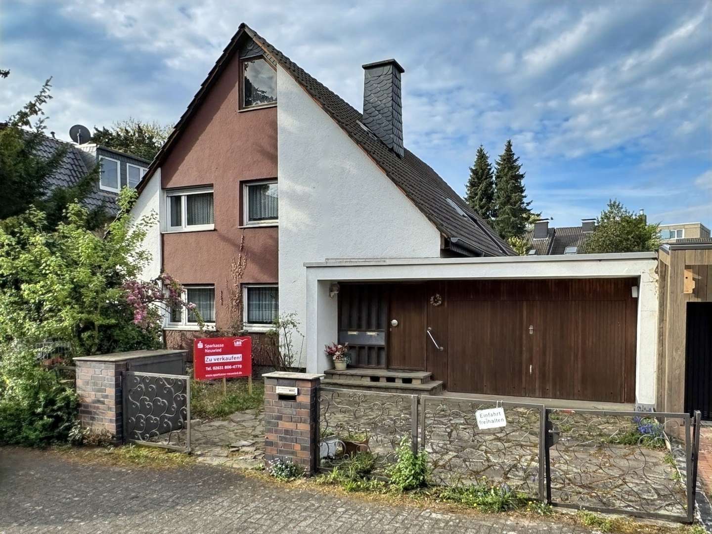 Straßenansicht - Einfamilienhaus in 53227 Bonn mit 160m² kaufen