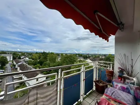 Vermietete Eigentumswohnung mit Balkon in Stadtnähe