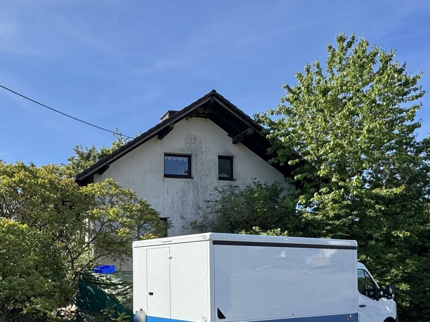 Straßenansicht - Einfamilienhaus in 53547 Breitscheid mit 237m² kaufen