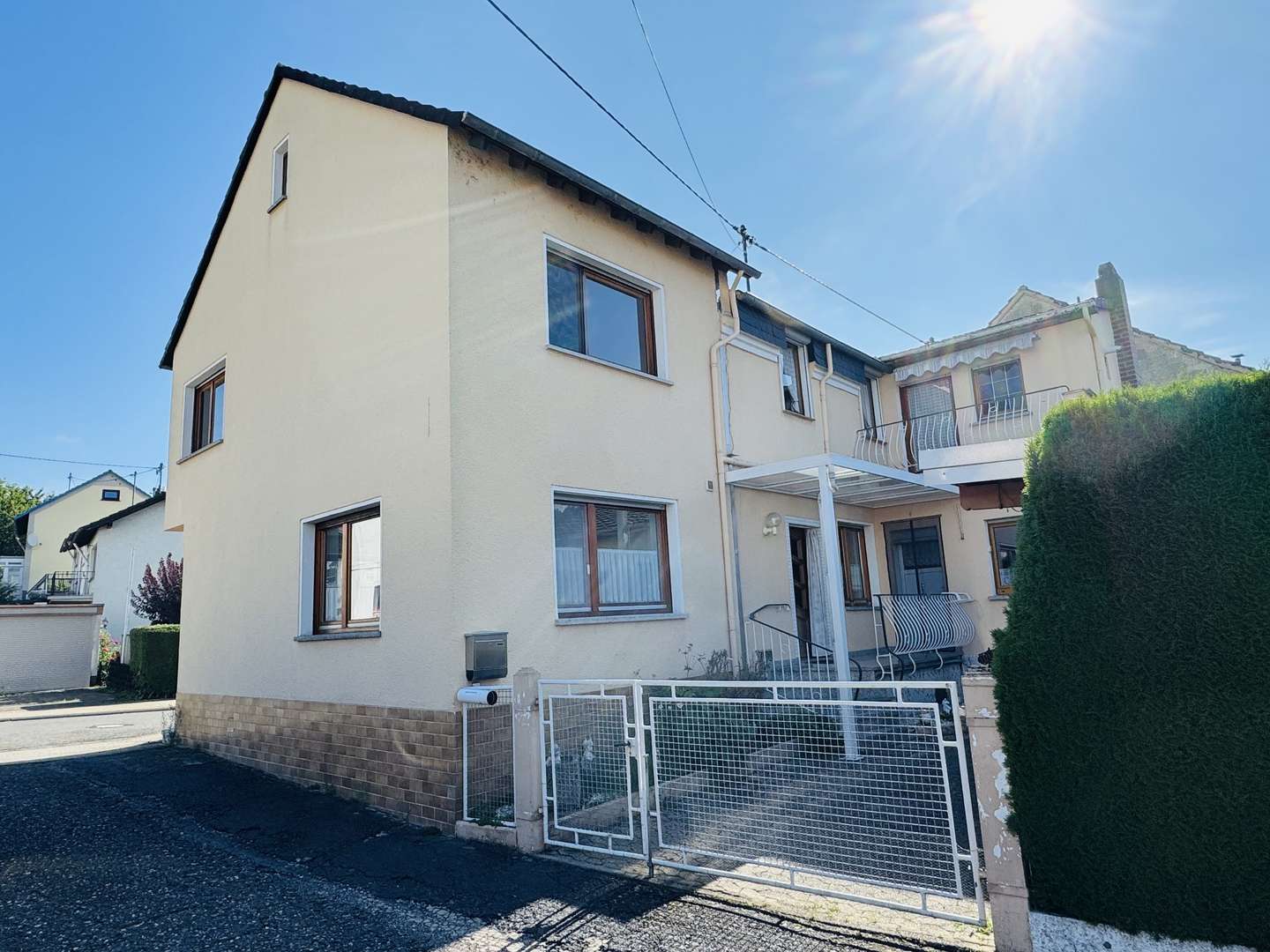 Außenansicht Außenansicht - Einfamilienhaus in 56567 Neuwied mit 169m² kaufen