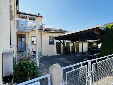 Innenhof Innenhof - Einfamilienhaus in 56567 Neuwied mit 169m² kaufen