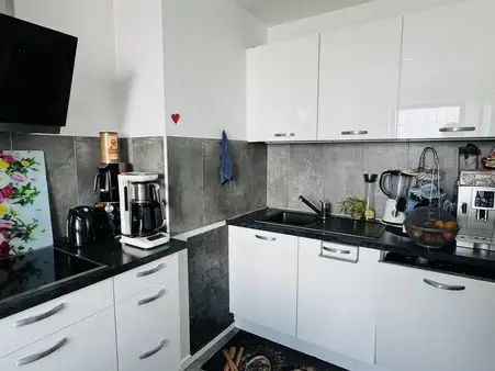 Großzügige Wohnung mit 3 PKW Stellplätzen