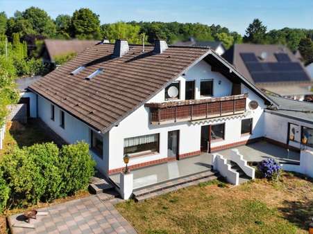 Blick auf das Wohnhaus Blick auf das Wohnhaus - Einfamilienhaus in 53578 Windhagen mit 300m² kaufen