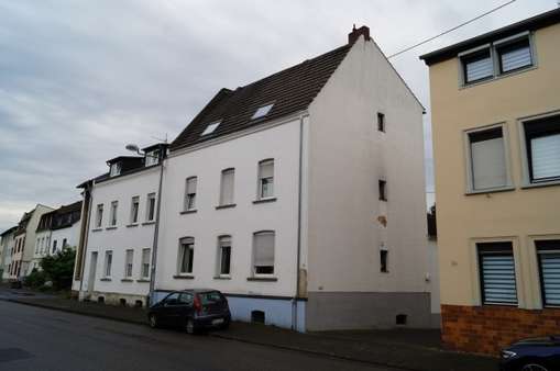 Seitenansicht - rechts - Mehrfamilienhaus in 53557 Bad Hönningen mit 173m² als Kapitalanlage kaufen