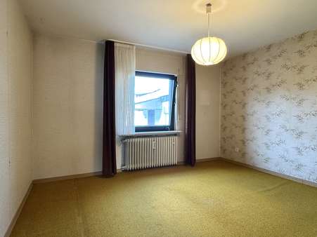Schlafzimmer - Zweifamilienhaus in 56567 Neuwied mit 116m² kaufen