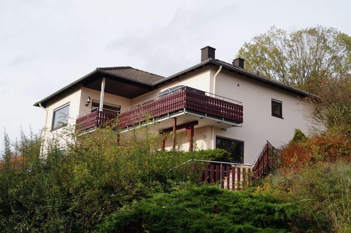 Straßen-Seitenansicht - Einfamilienhaus in 53545 Ockenfels mit 167m² kaufen