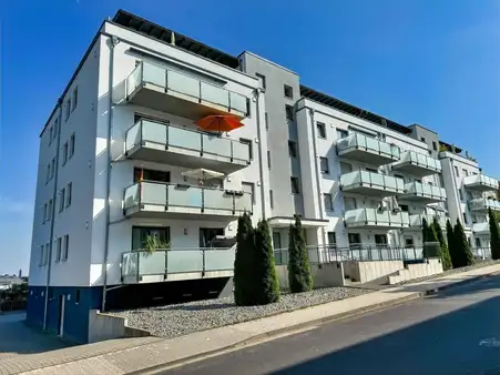 Luxuriöses Penthouse mit zwei großzügigen Terrassen, Aufzug u. Doppelgarage