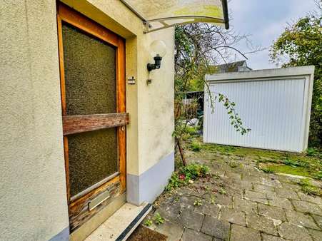 Einfahrt und Garage - Einfamilienhaus in 56626 Andernach mit 152m² kaufen