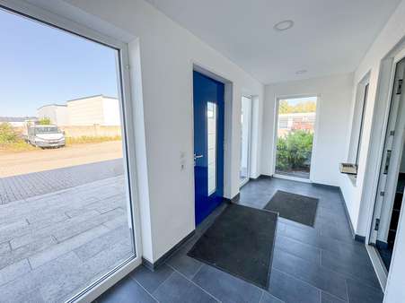 EG: Eingang EG: Eingang - Sonstige in 56626 Andernach mit 63m² kaufen