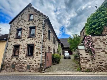 null - Einfamilienhaus in 56294 Münstermaifeld mit 230m² kaufen