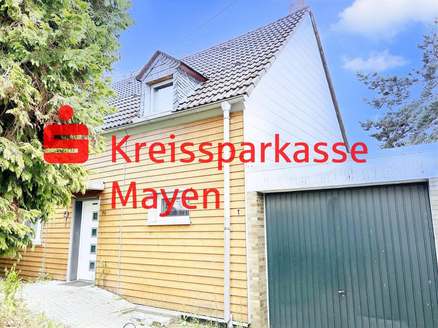 Frontansicht m Garage - Einfamilienhaus in 56727 Mayen mit 100m² kaufen