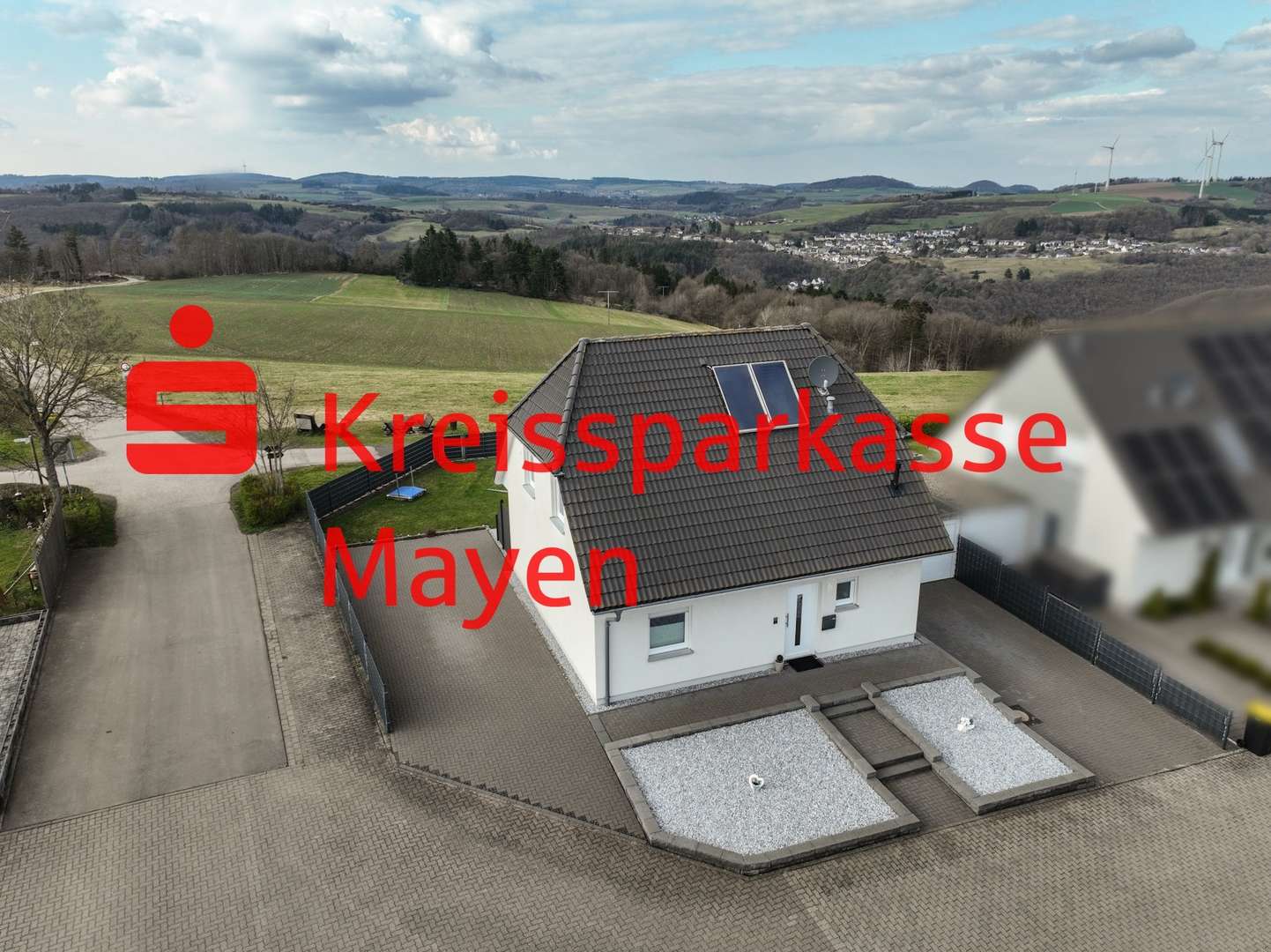 Drohnenaufnahme - Einfamilienhaus in 56729 Kirchwald mit 120m² kaufen