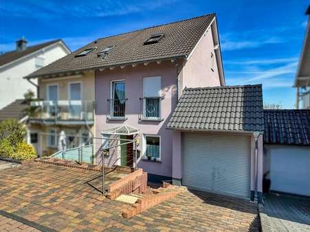 Außenansicht - Doppelhaushälfte in 56743 Mendig mit 120m² kaufen