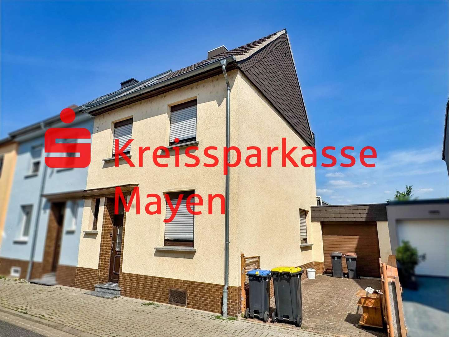 Außenansicht Außenansicht - Reihenendhaus in 56626 Andernach mit 120m² kaufen