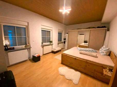 Schlafzimmer - Einfamilienhaus in 56727 Mayen mit 177m² kaufen