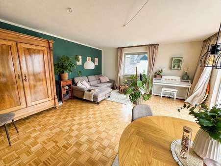 Wohnzimmer Wohnzimmer - Etagenwohnung in 56626 Andernach mit 92m² kaufen