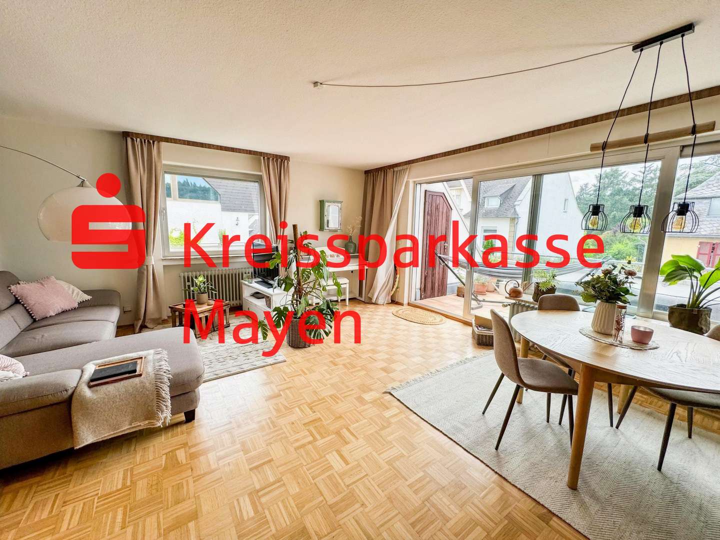 Wohnzimmer Wohnzimmer - Etagenwohnung in 56626 Andernach mit 92m² kaufen
