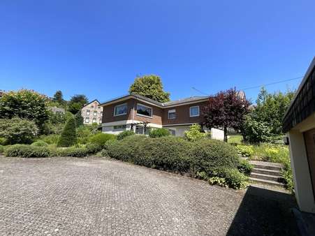 Bungalow in 56729 Langscheid mit 160m² kaufen