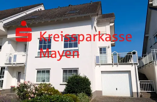 Gepflegte Doppelhaushälfte mit Garage & Garten in Miesenheim